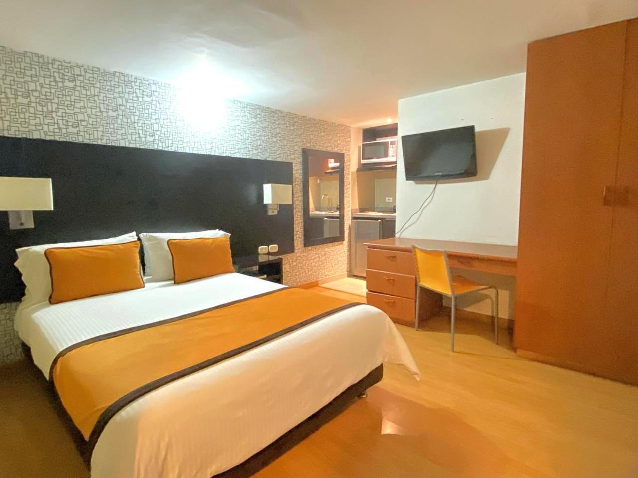 Hotel Silver Javeriana By Hospedium 波哥大 外观 照片